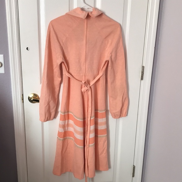 Vintage Peach Dress - Picture 2 of 2